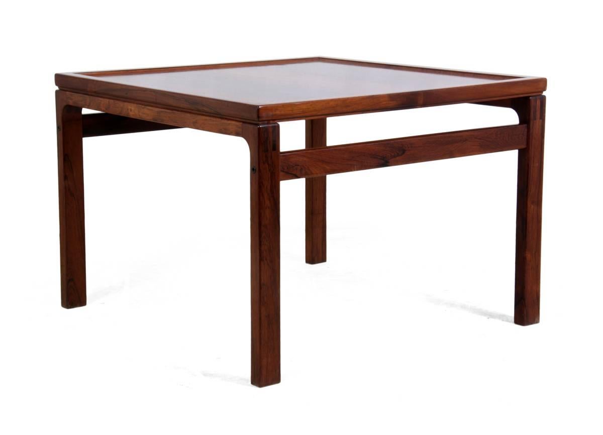 Danish Rosewood Side Table c1960
A high quality, Mid century, danish rosewood side table with sculpted sides. Finger joint construction possibly produced by Torben Valour. This table is in excellent condition
Age: 1960
Style: Mid Century