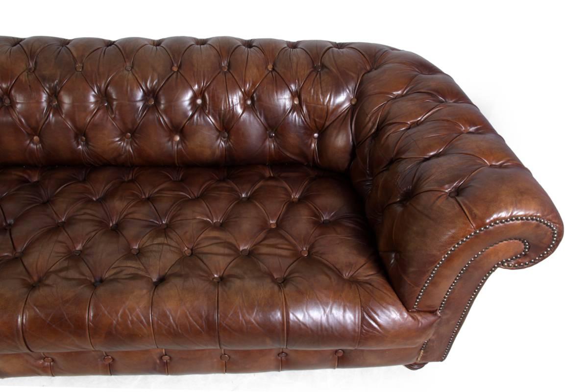 Vintage Leather Chesterfield with Buttoned Seat 1