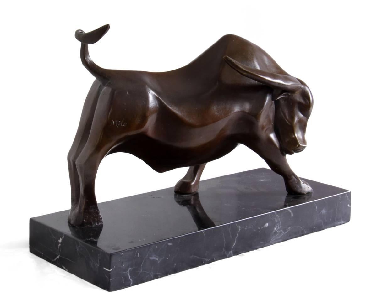 Bronze Sculpture of Bull on Marble Base In Excellent Condition In Paddock Wood, Kent