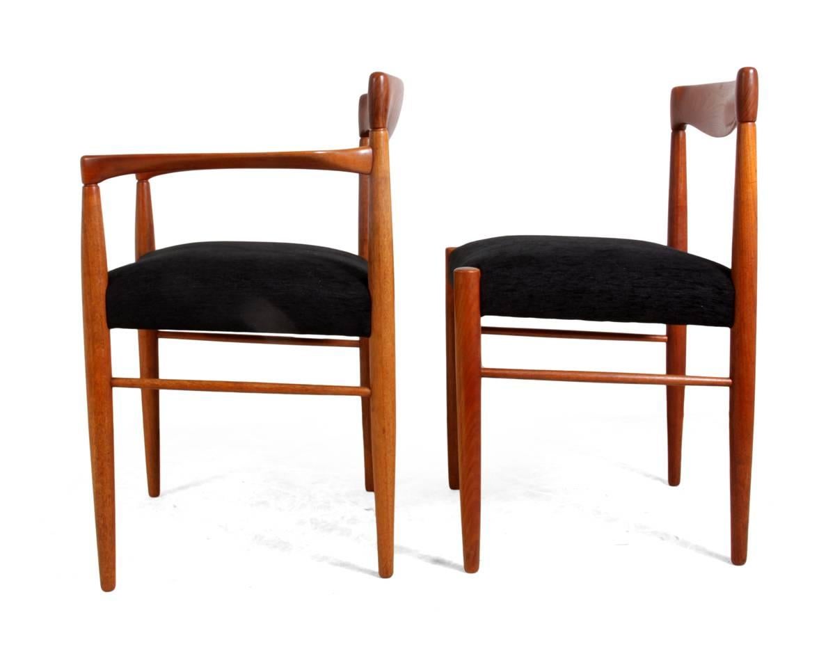 Mid-20th Century Set of Eight Teak Dining Chairs by H W Klien for Bramin