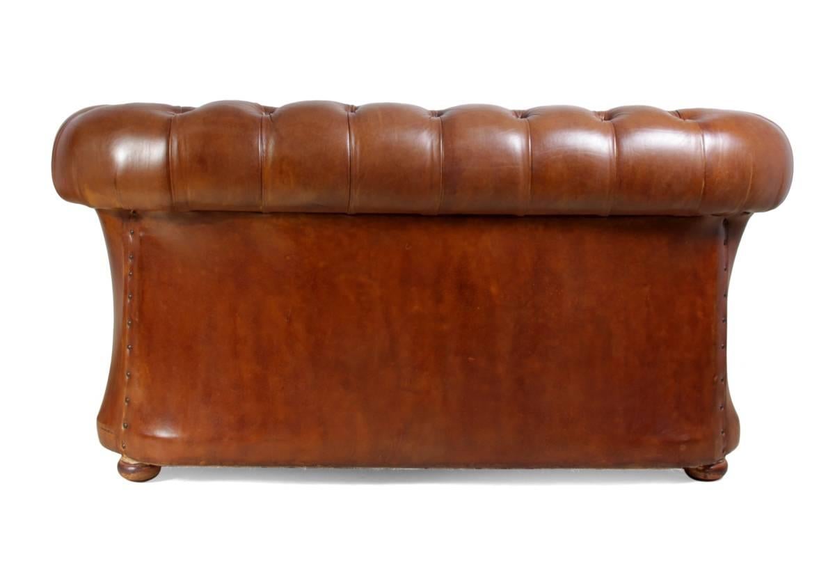 Vintage Leather Chesterfield Sofa In Excellent Condition In Paddock Wood, Kent
