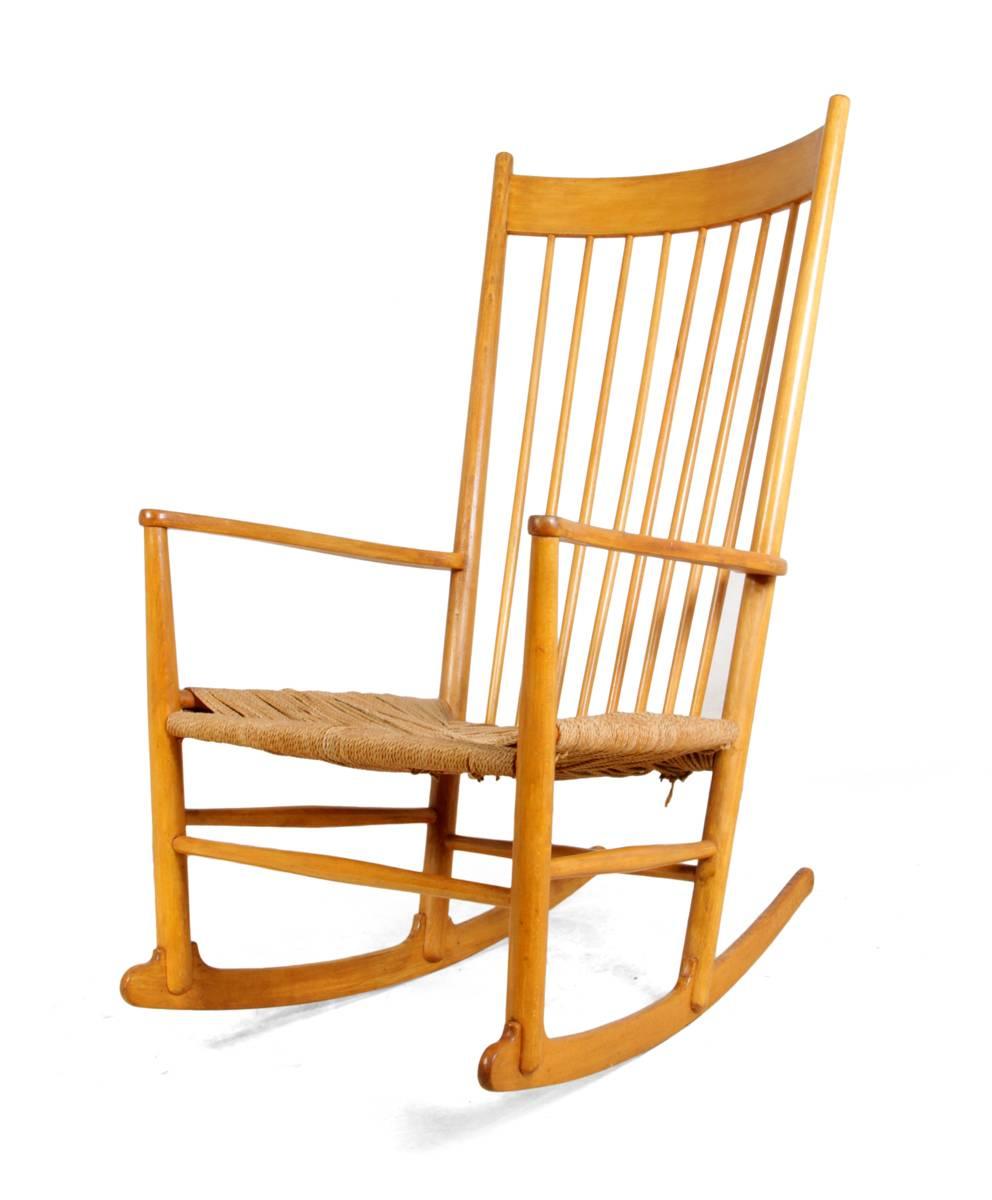Beech Rocking Chair J16 by Hans Wegner In Good Condition In Paddock Wood, Kent