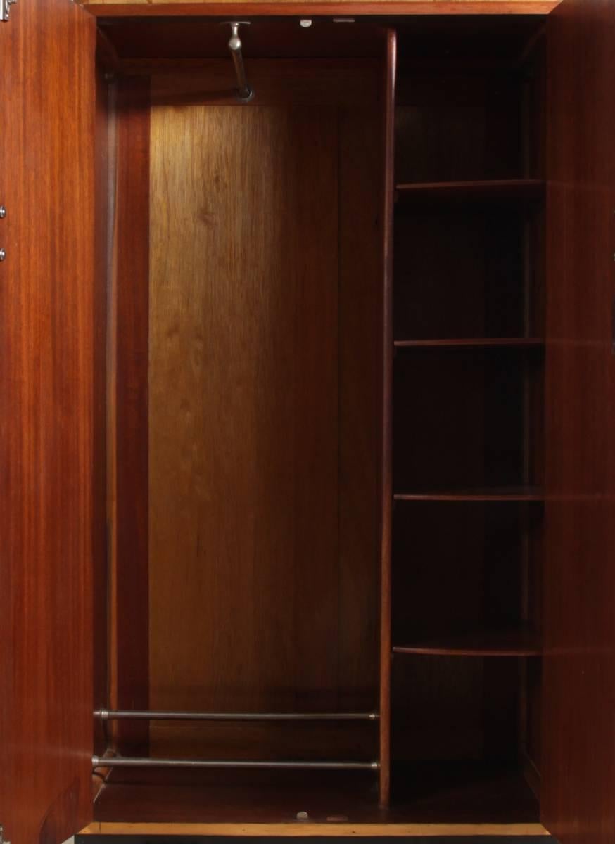 Art Deco walnut gentleman's wardrobe, circa 1930
This Art Deco walnut wardrobe is fitted inside with shelves and hanging rail, it is in excellent condition throughout and has been fully restored and polished.
Age: 1930
Style: Art Deco
Material: