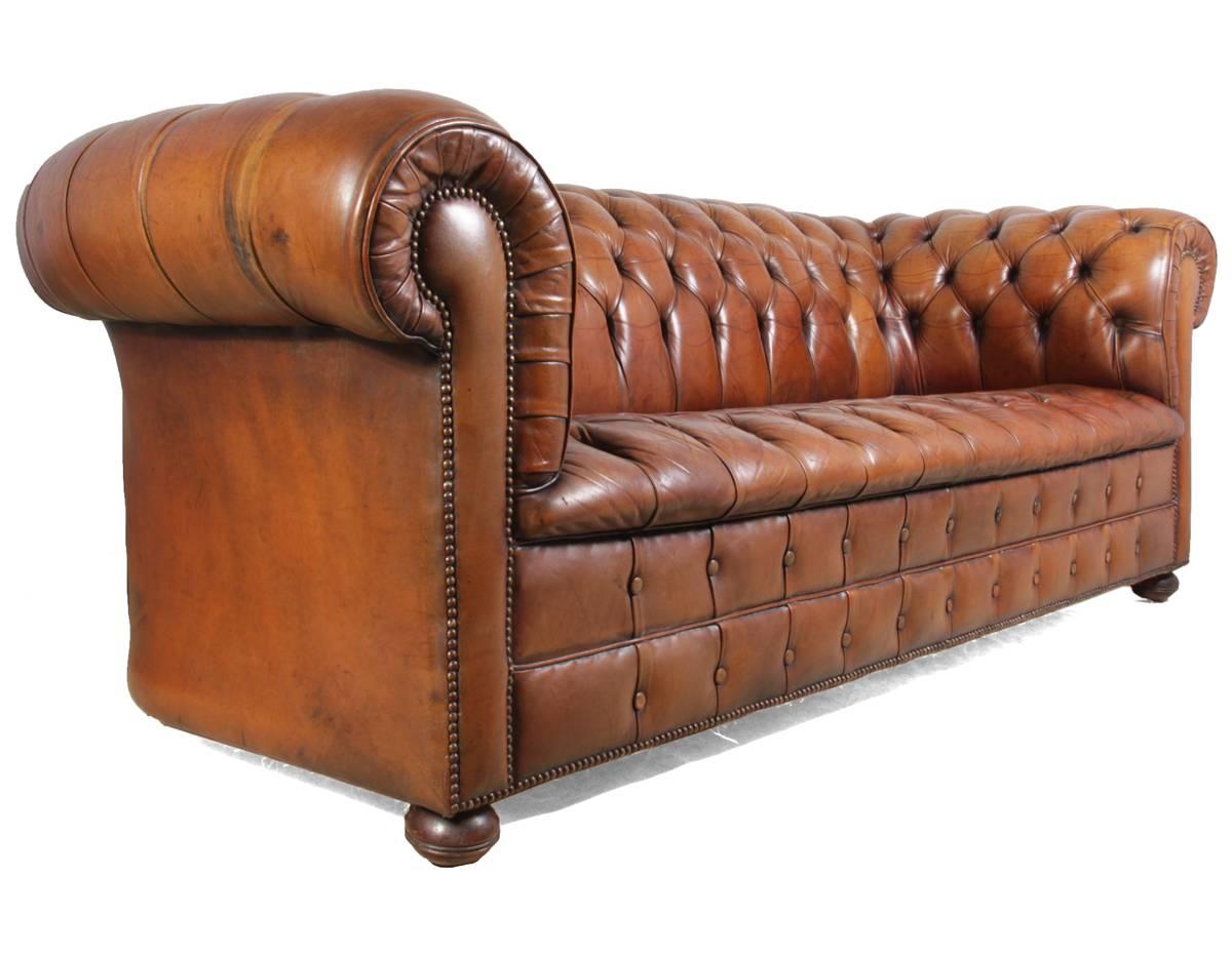 Vintage Tan Leather Chesterfield British, circa 1960 In Excellent Condition In Paddock Wood, Kent