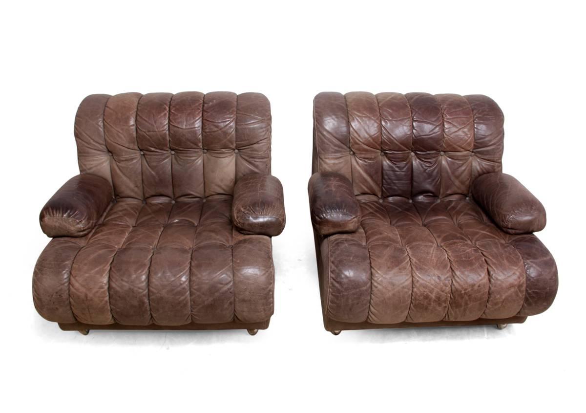 Mid-Century Modern Pair of Mid-Century Leather Lounge Chairs
