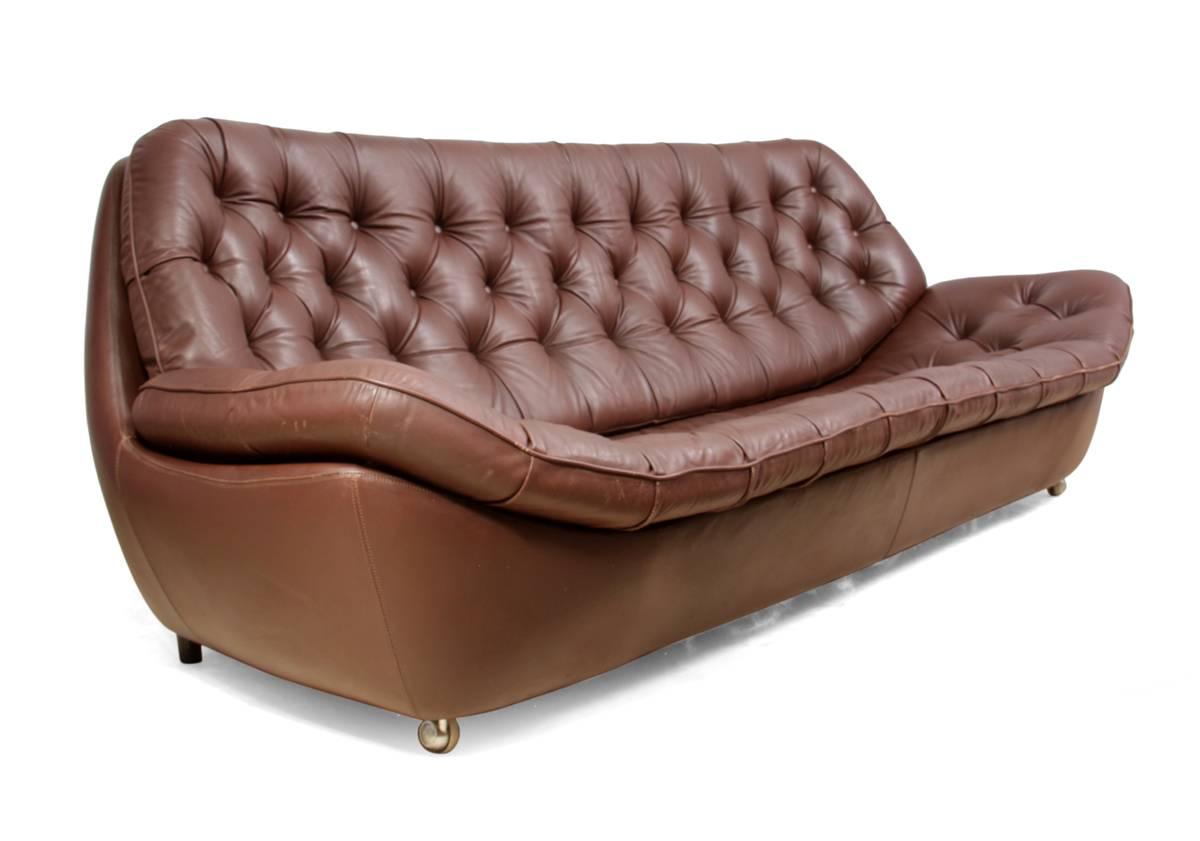 Retro Sofa in Buttoned Brown Leather 1