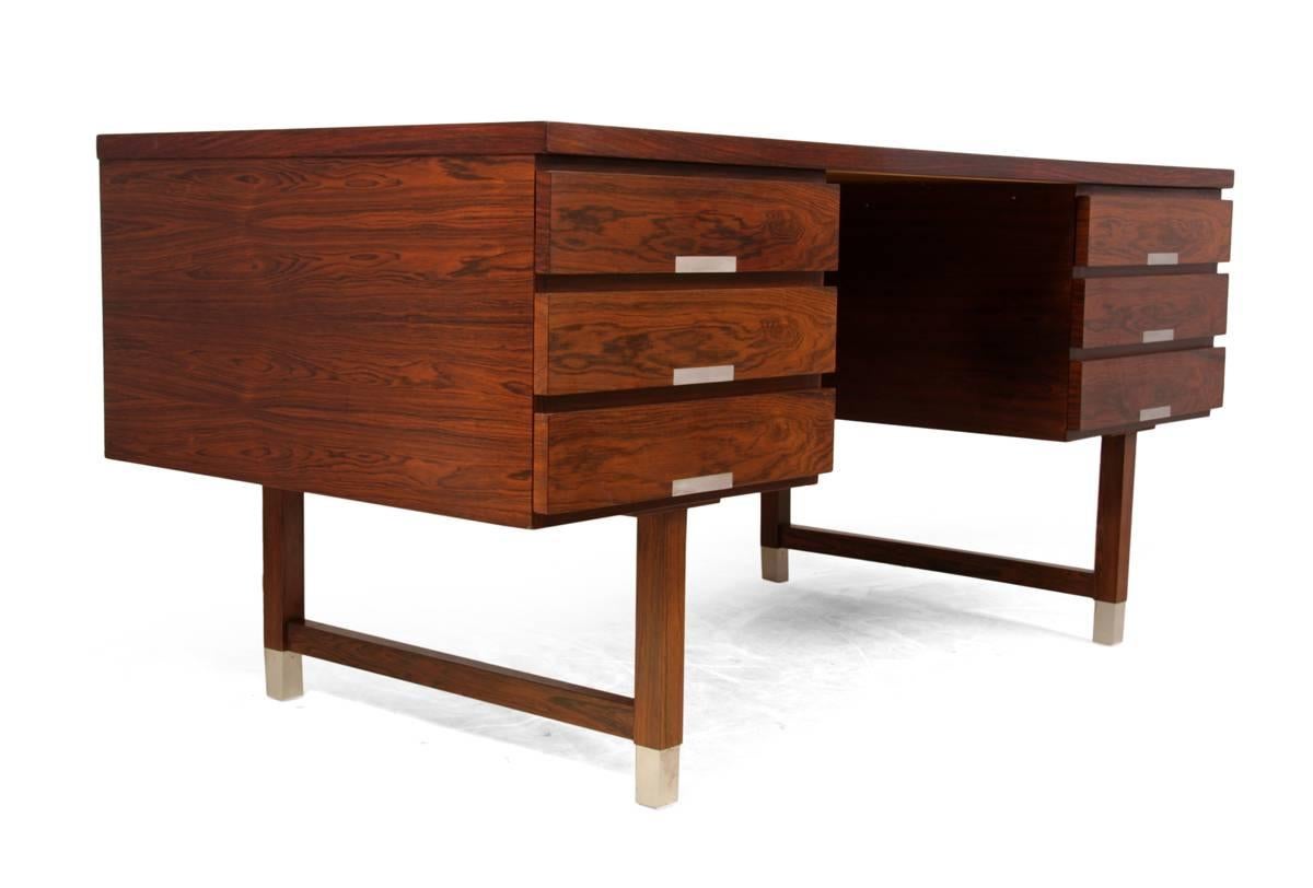 Mid-Century Rosewood EP401 Desk by Kai Kristiansen, circa 1960 In Excellent Condition In Paddock Wood, Kent