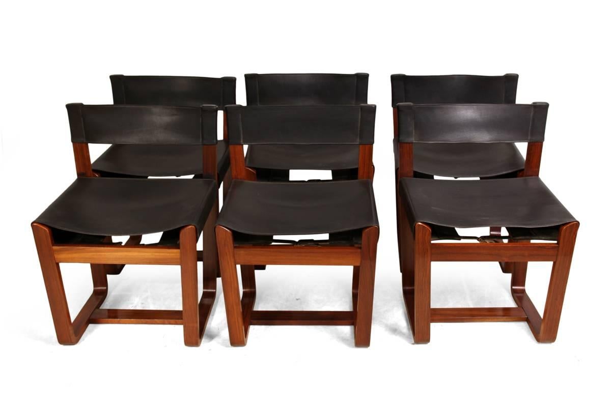 Dining Table and Chairs by Uniflex, circa 1960 In Excellent Condition In Paddock Wood, Kent