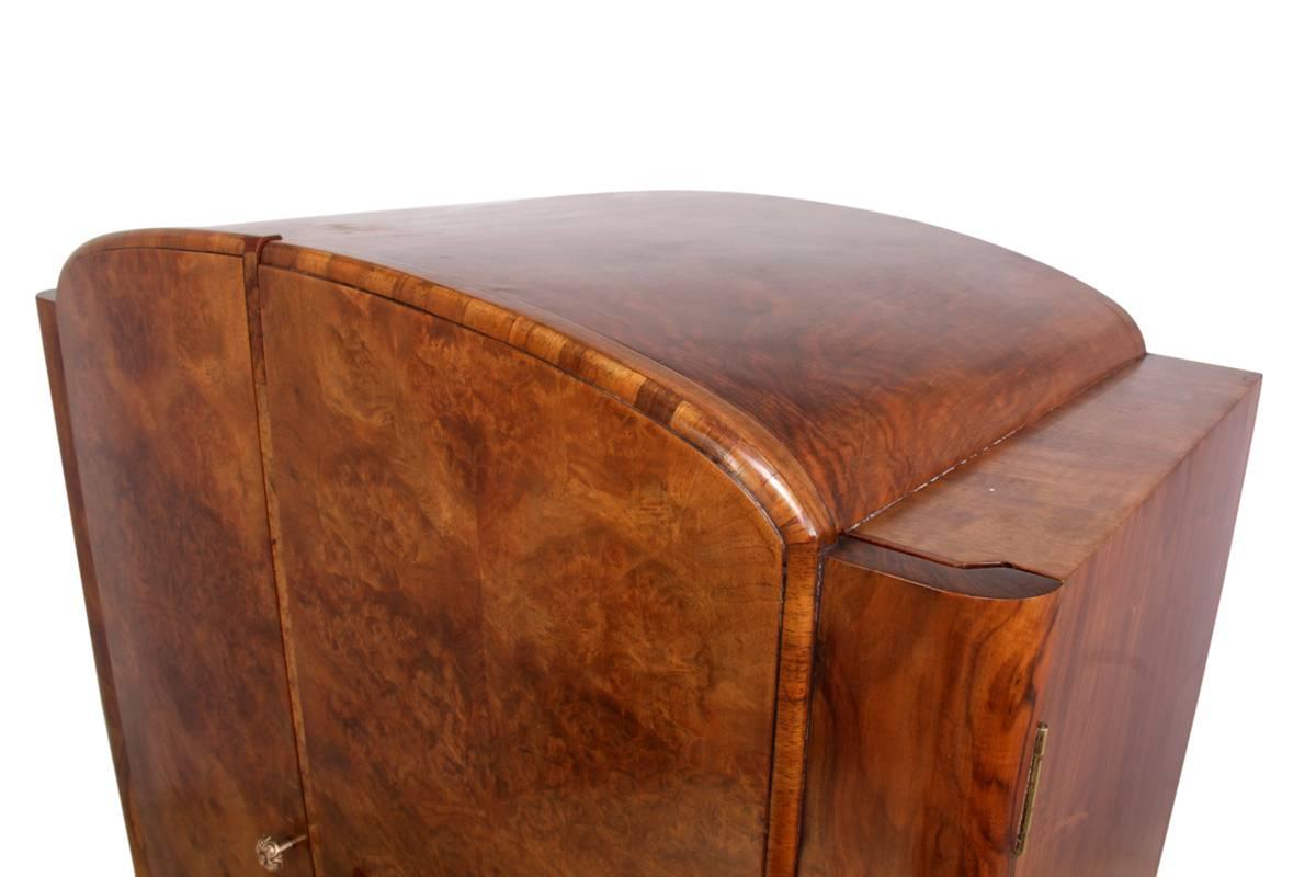 Wood Art Deco Burr Walnut Wardrobe, circa 1930