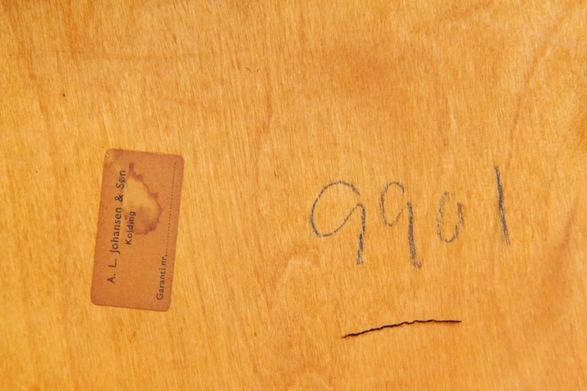 Oak Saw Back Chairs by Hans J Wegner, circa 1960 4