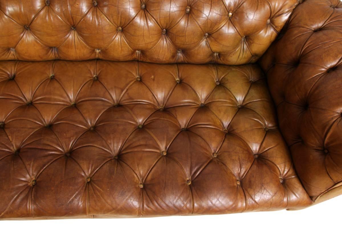 Vintage Tan Leather Buttoned Chesterfield Sofa 1