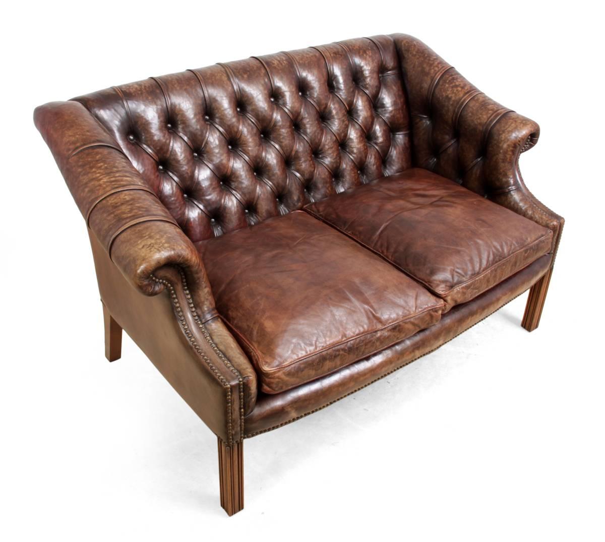 Two-Seat Leather Club Sofa 2