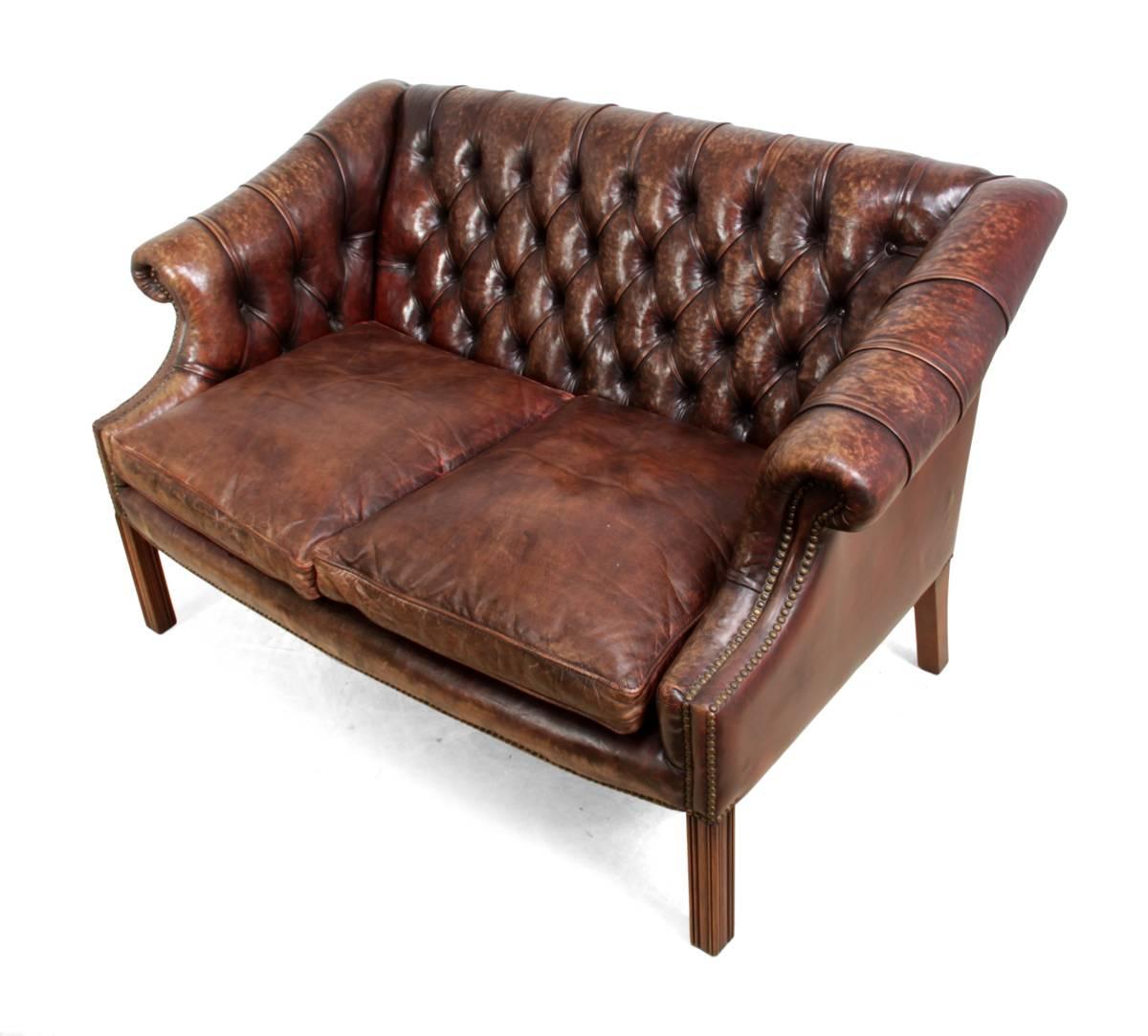 Two-Seat Leather Club Sofa 4