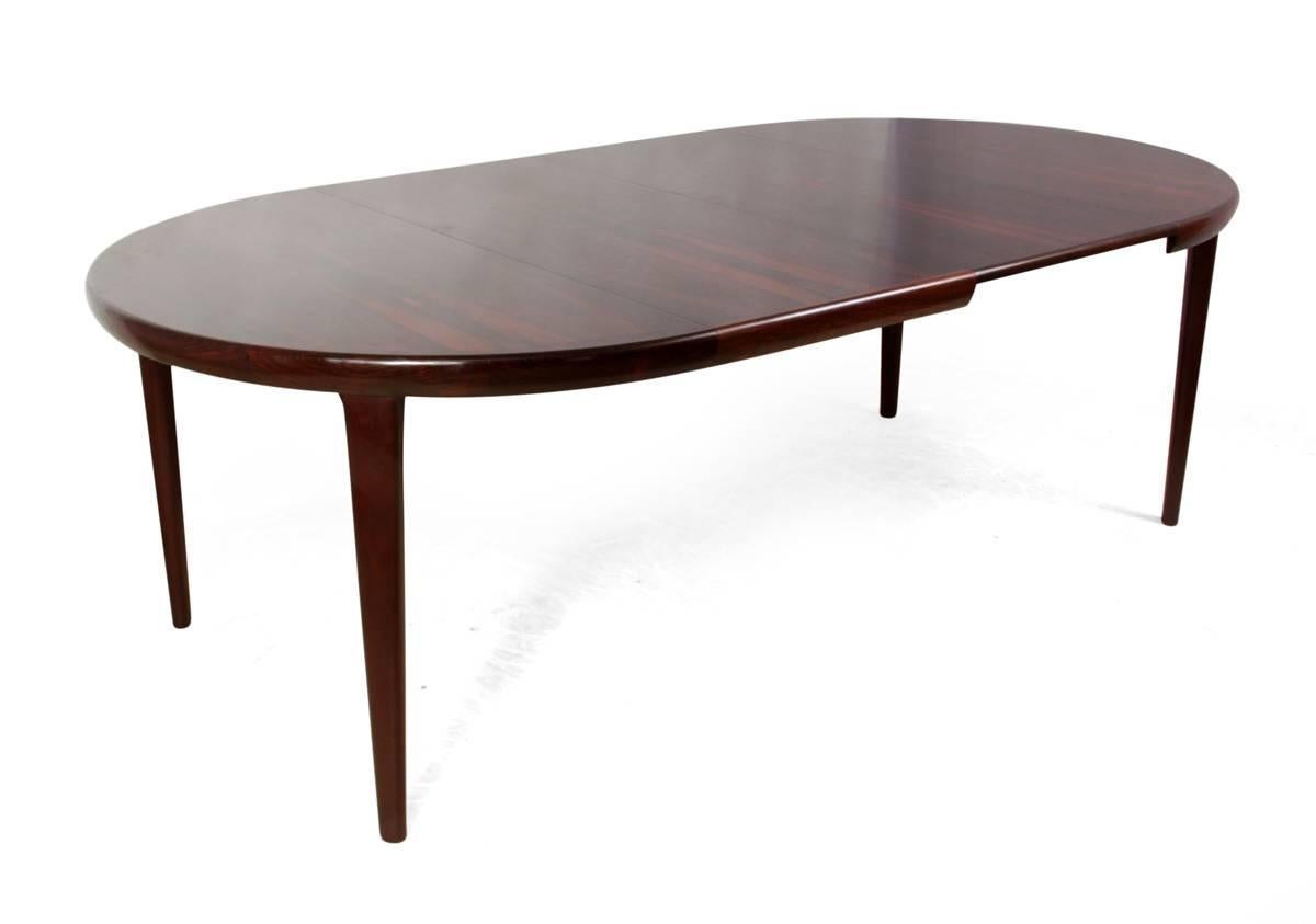 Midcentury dining table in rosewood by Spottrup
A two leaf extending dining table in rosewood, produced by Spottrup this dining table will seat eight people on full extension this table has been professionally hand polished and is in very good