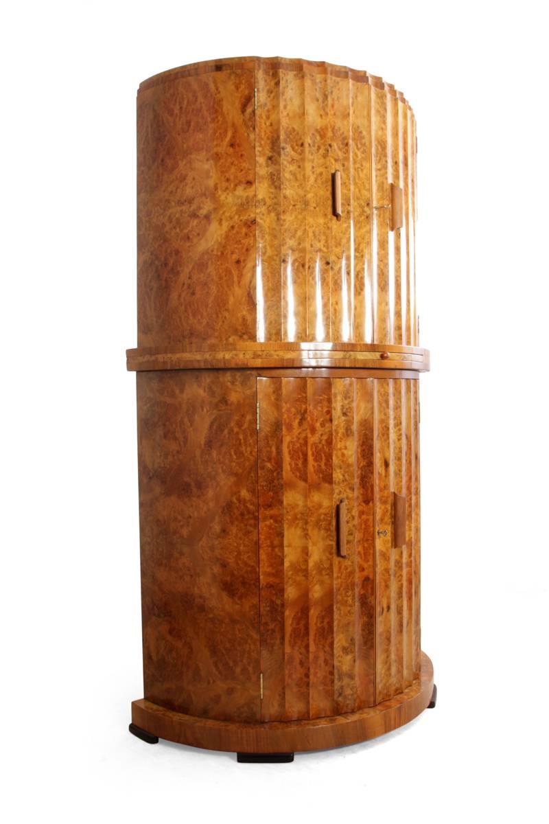 Art Deco Fluted Cocktail Cabinet in Burr Walnut by Epstein In Excellent Condition In Paddock Wood, Kent