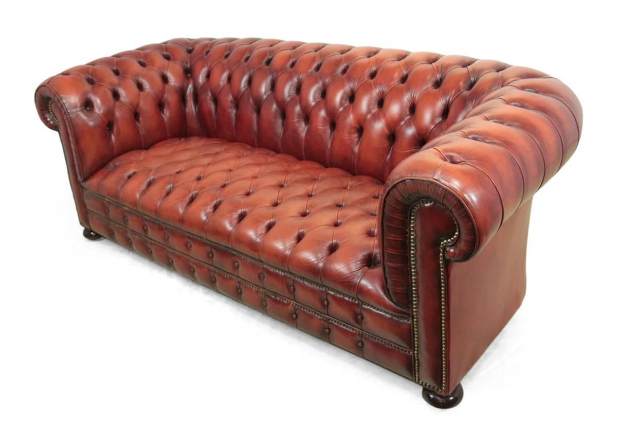 Vintage Red Leather Chesterfield 6