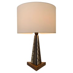 Lampada da tavolo in bronzo, 1960 circa, Italia.