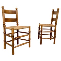 Paar dekorative Charles Dudouyt Style Wood Chairs, Frankreich.