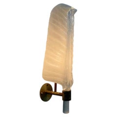 Barovier & Toso Murano Glass Leaf Sconce, circa 1960, Italy.