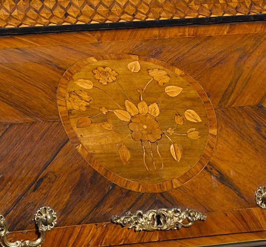 Neoclassical 18th Century Italian Inlaid Desk with Fine Marquetry and Parquetry