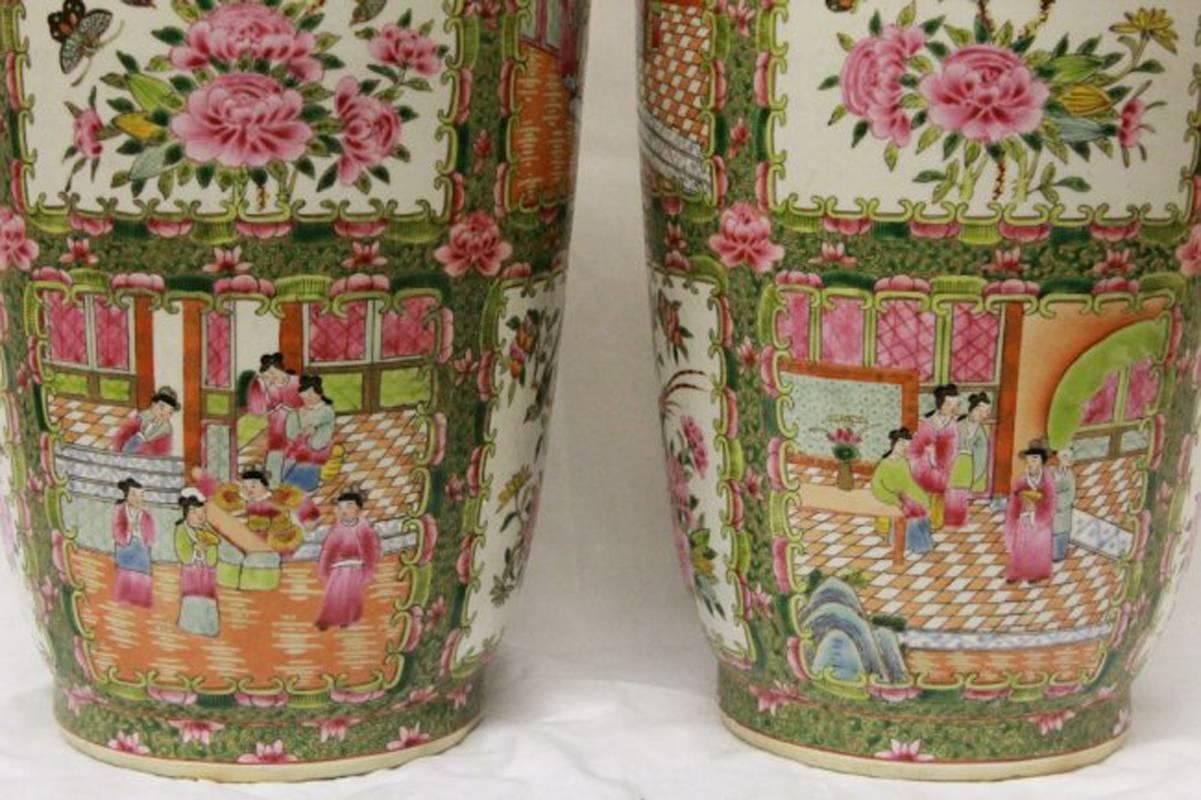 Pair of Chinese Rose Canton Porcelain Vases, circa 1900 In Good Condition In Cypress, CA