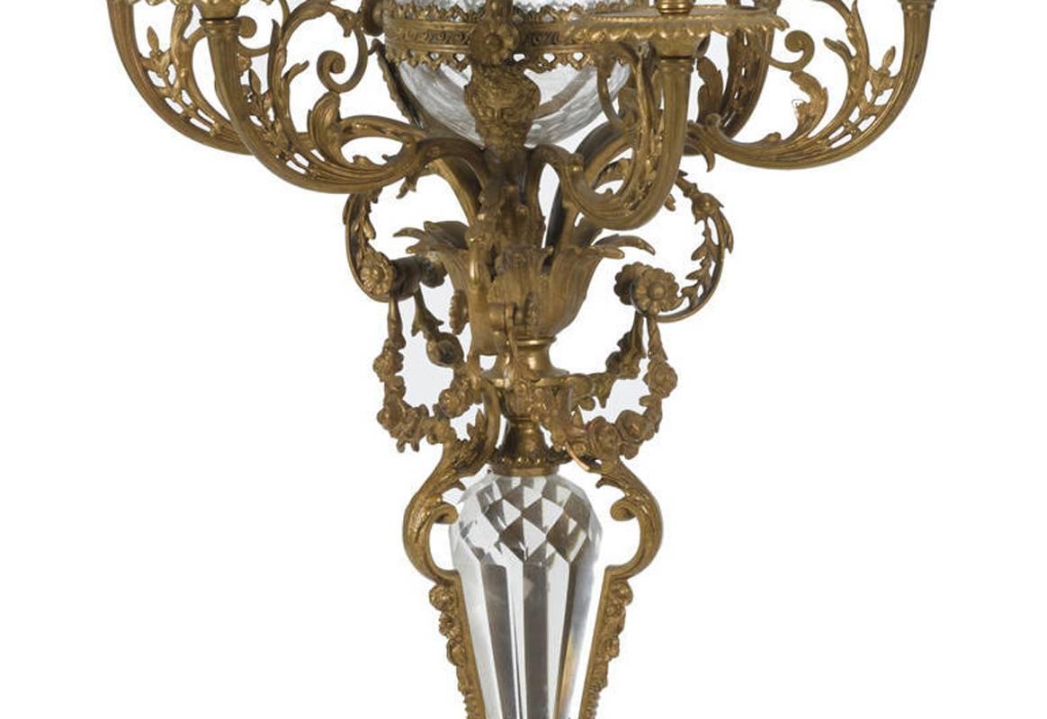 Paar französische Kristall- und Goldbronze-Kandelaber, 19. Jahrhundert (Napoleon III.) im Angebot