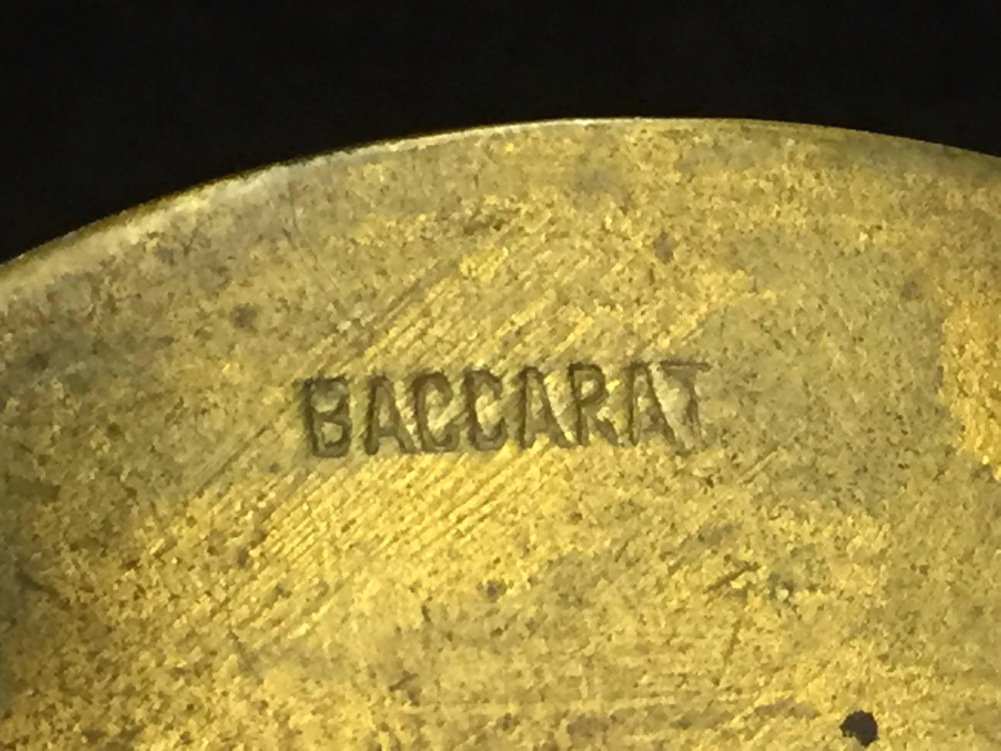 Lustre ancien signé en bronze et cristal de Baccarat en vente 1