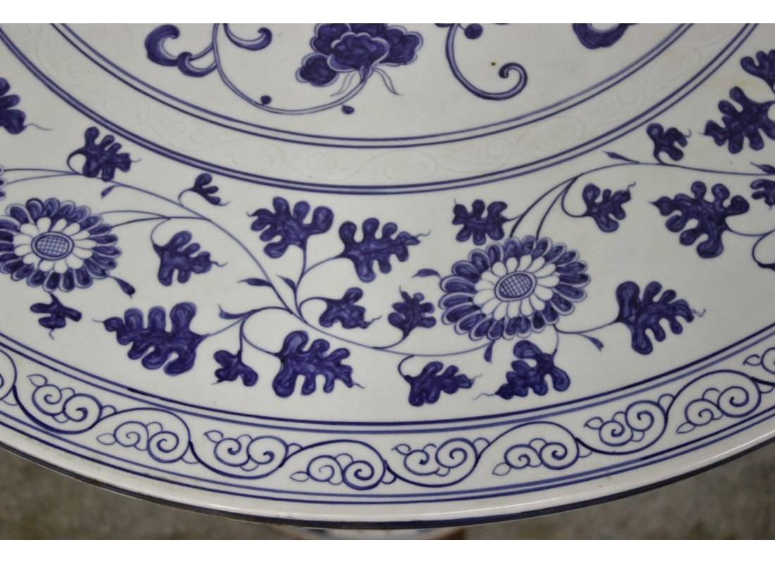 Chinese Blue and White Porcelain Round Table 2