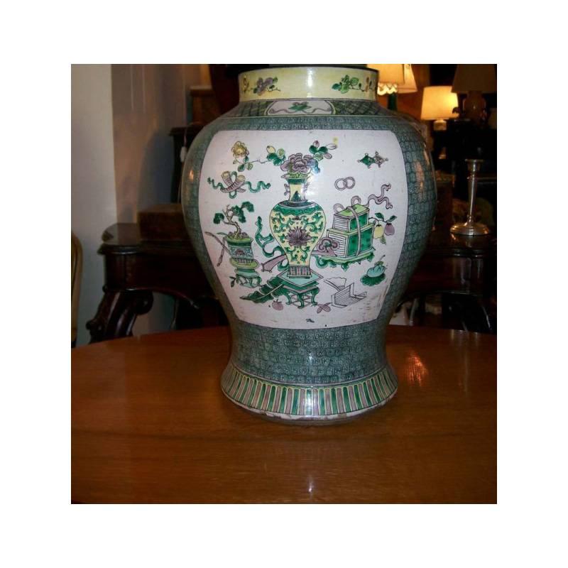 Antique fine Chinese Kangxi style Famille Verde porcelain ginger jar.