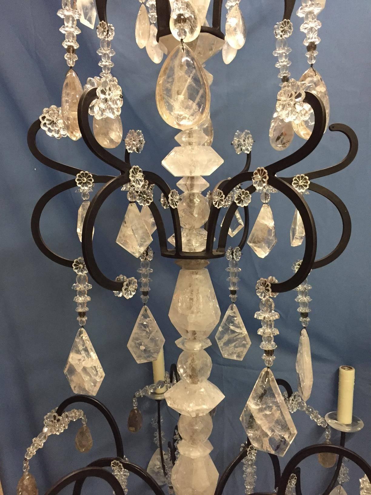 XXIe siècle et contemporain Lustre à six lumières en cristal de roche de style néoclassique en vente