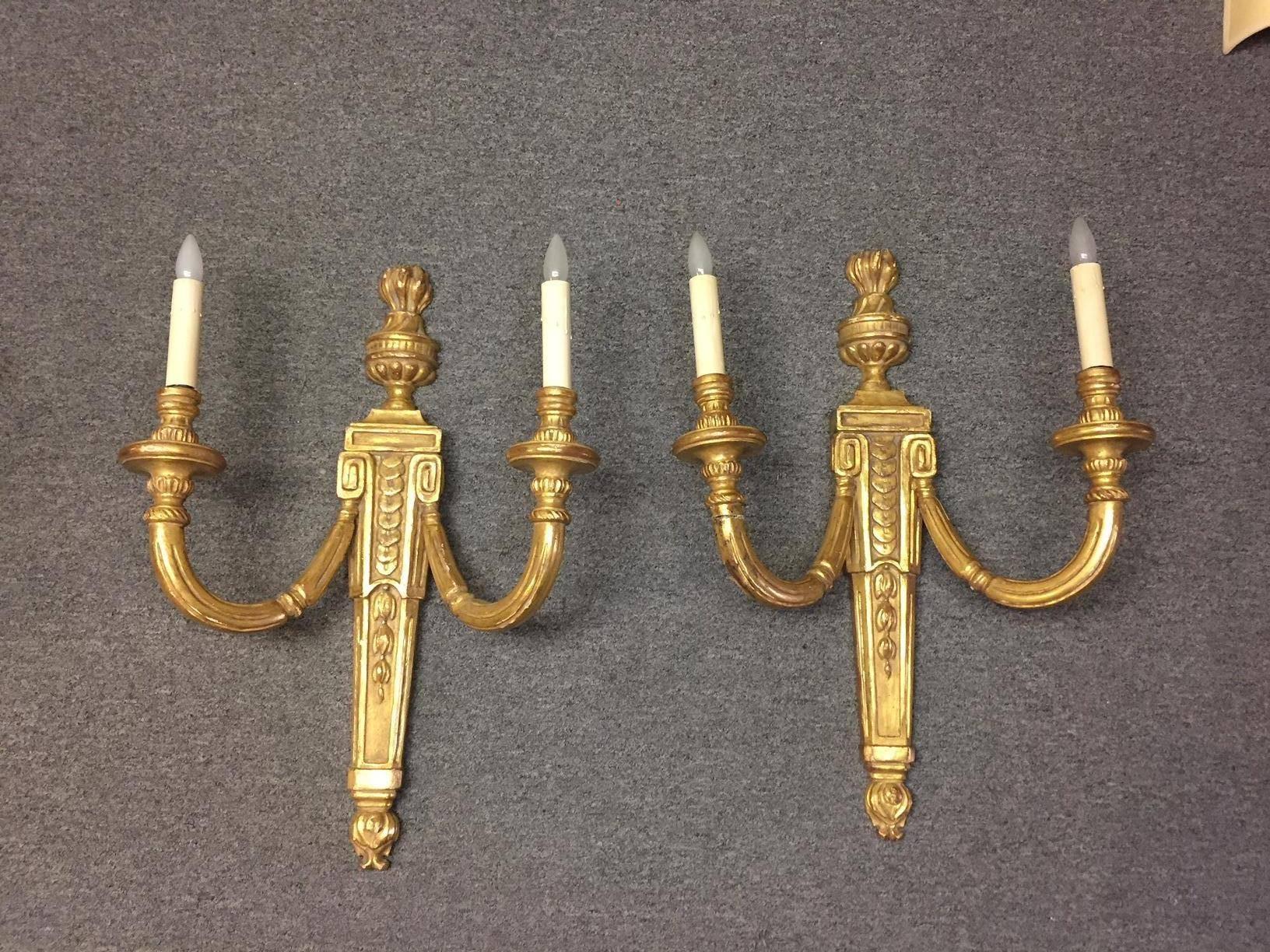 Silk Large Pair of Italian Neoclassical Style Giltwood Sconces For Sale