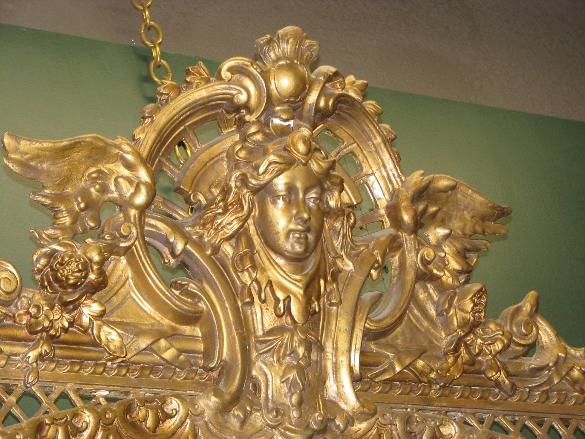 Monumentaler französischer Spiegel aus Giltwood im Louis-XVI-Stil, 19. (Vergoldet) im Angebot