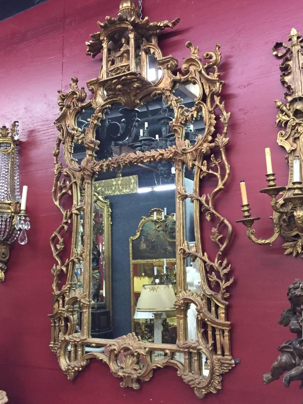 Geschnitzter Spiegel aus vergoldetem Holz im Chippendale-Stil, George III.-Stil, 19. Jahrhundert im Angebot 5