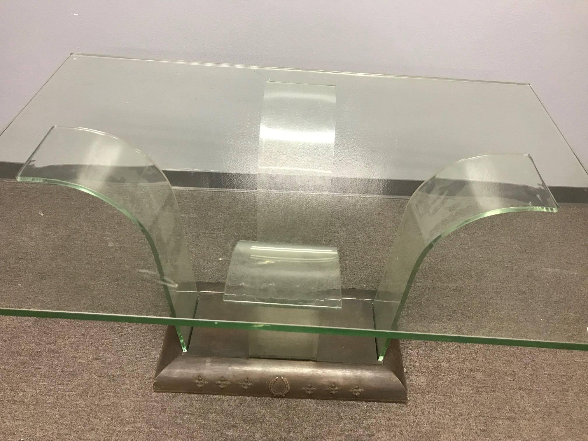 Contemporary Glass and Wood Centre Table In Good Condition For Sale In Cypress, CA