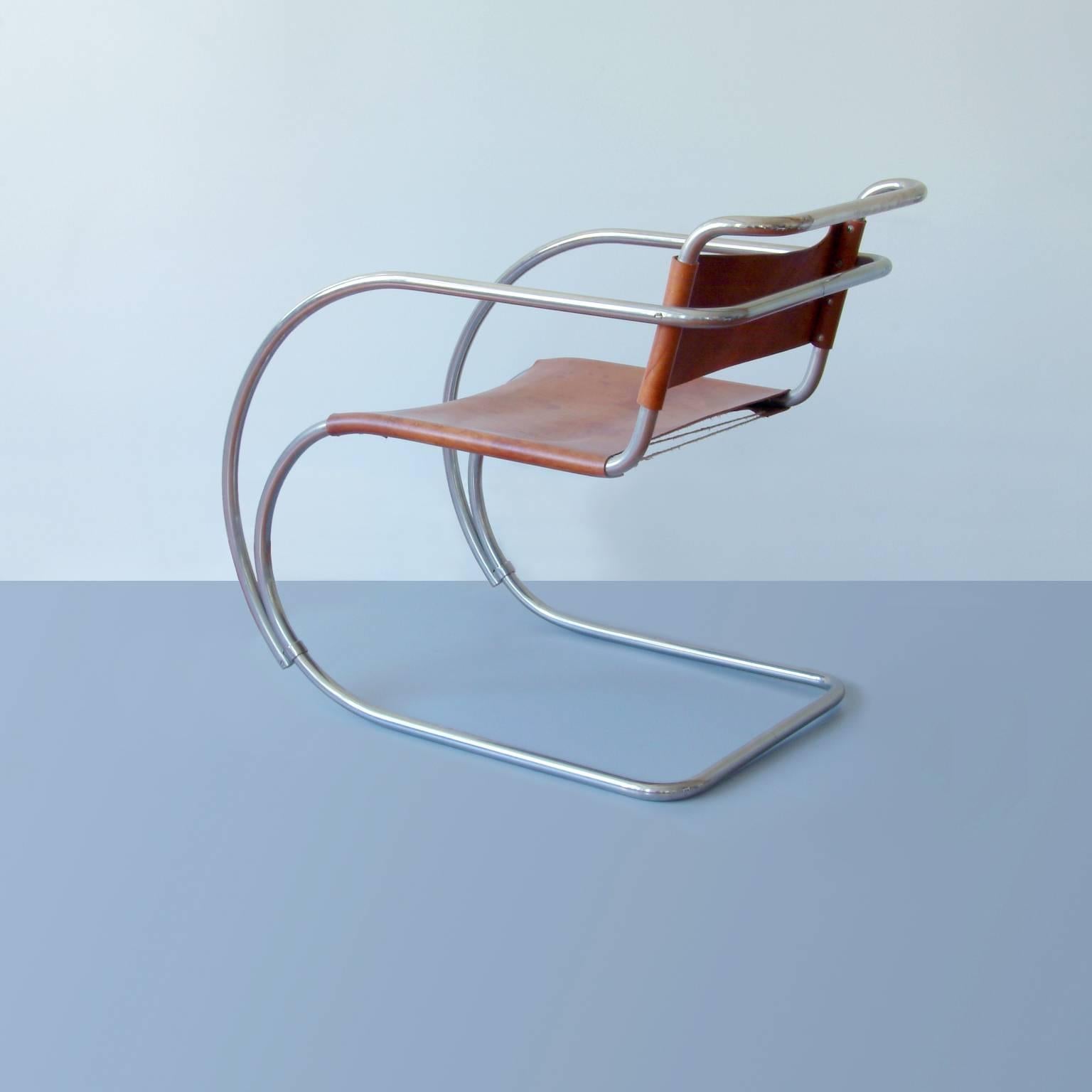 Rare tubular steel cantilever chair MR 20 (so-called Weißenhof- Sessel) by Ludwig Mies van der Rohe, produced by Berliner Metallgewerbe Joseph Müller, 1927.