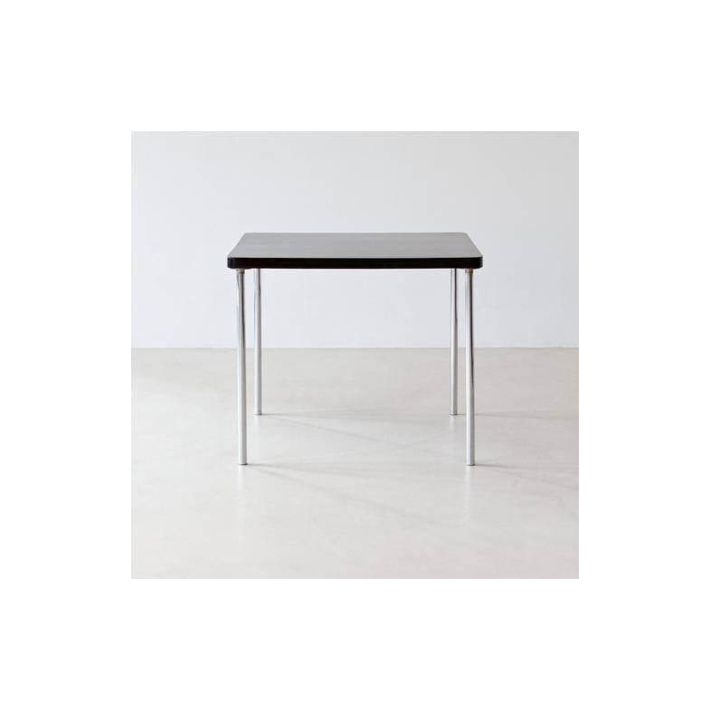 Original Bauhaus-Tisch B 14 aus verchromtem Stahlrohr von Marcel Breuer:: hergestellt von Thonet:: um 1930.