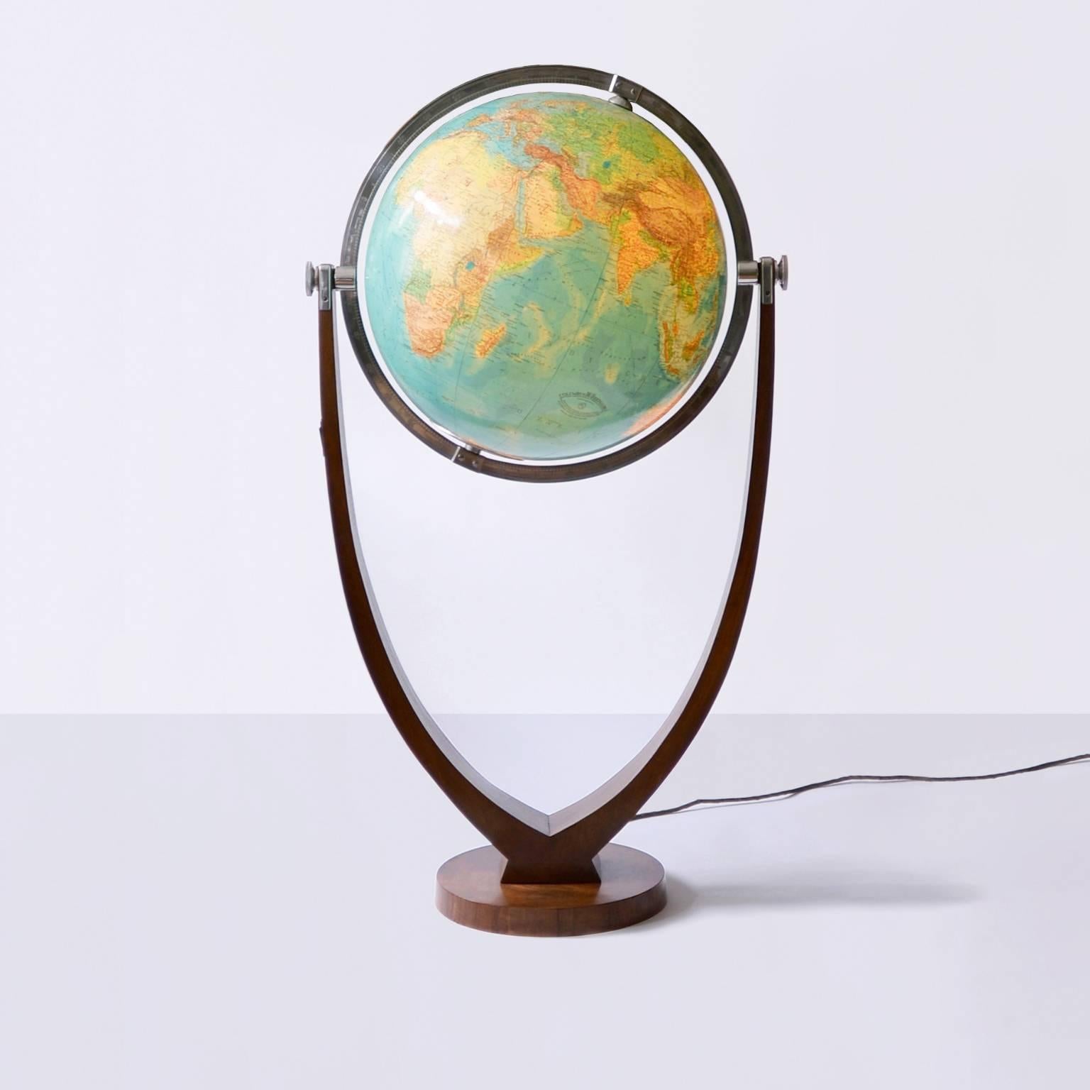 Columbus-Duo standing globe, so called 