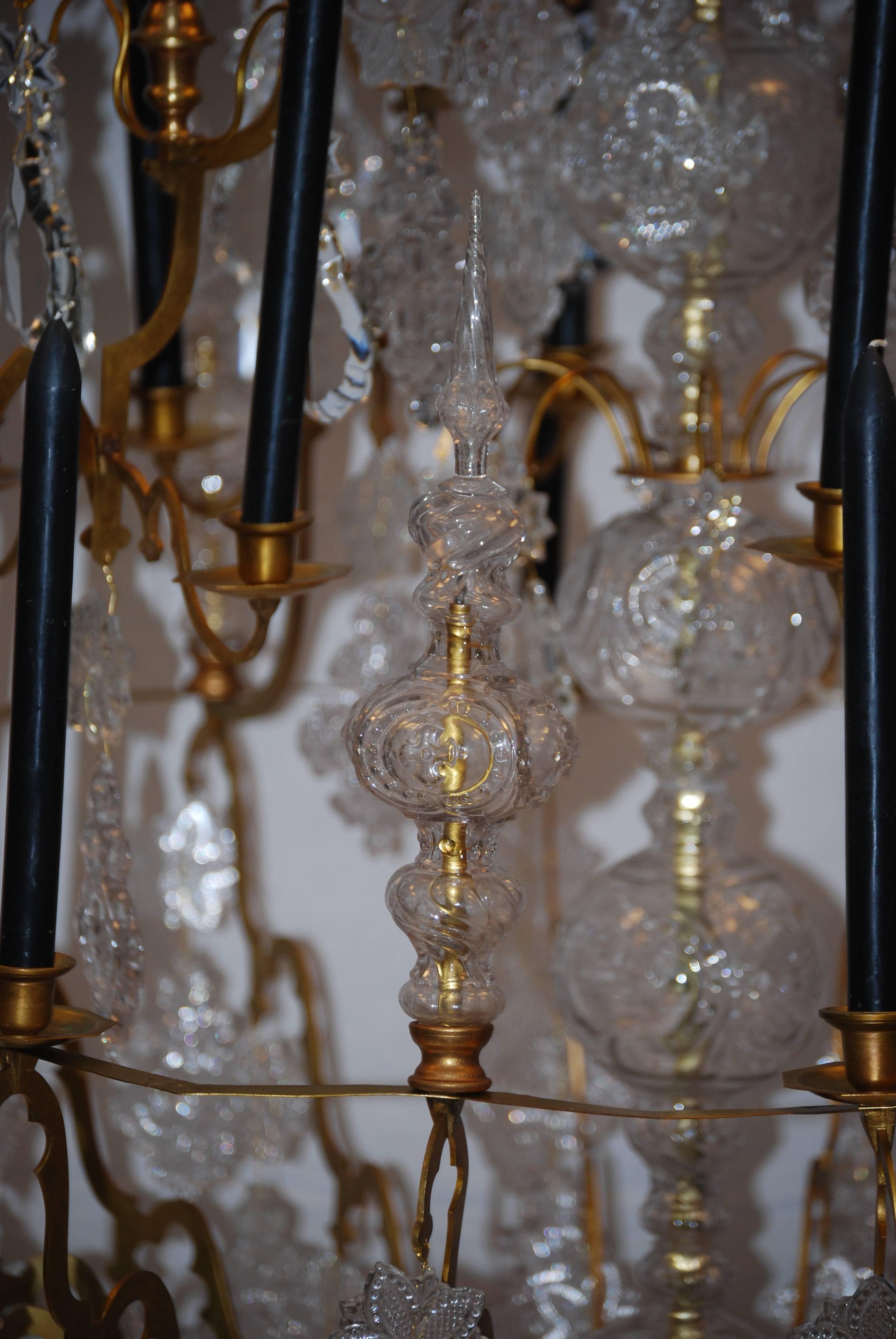 Mid-18th Century Louis XV Style Chandelier from France In Excellent Condition For Sale In Heemskerk, Noord Holland