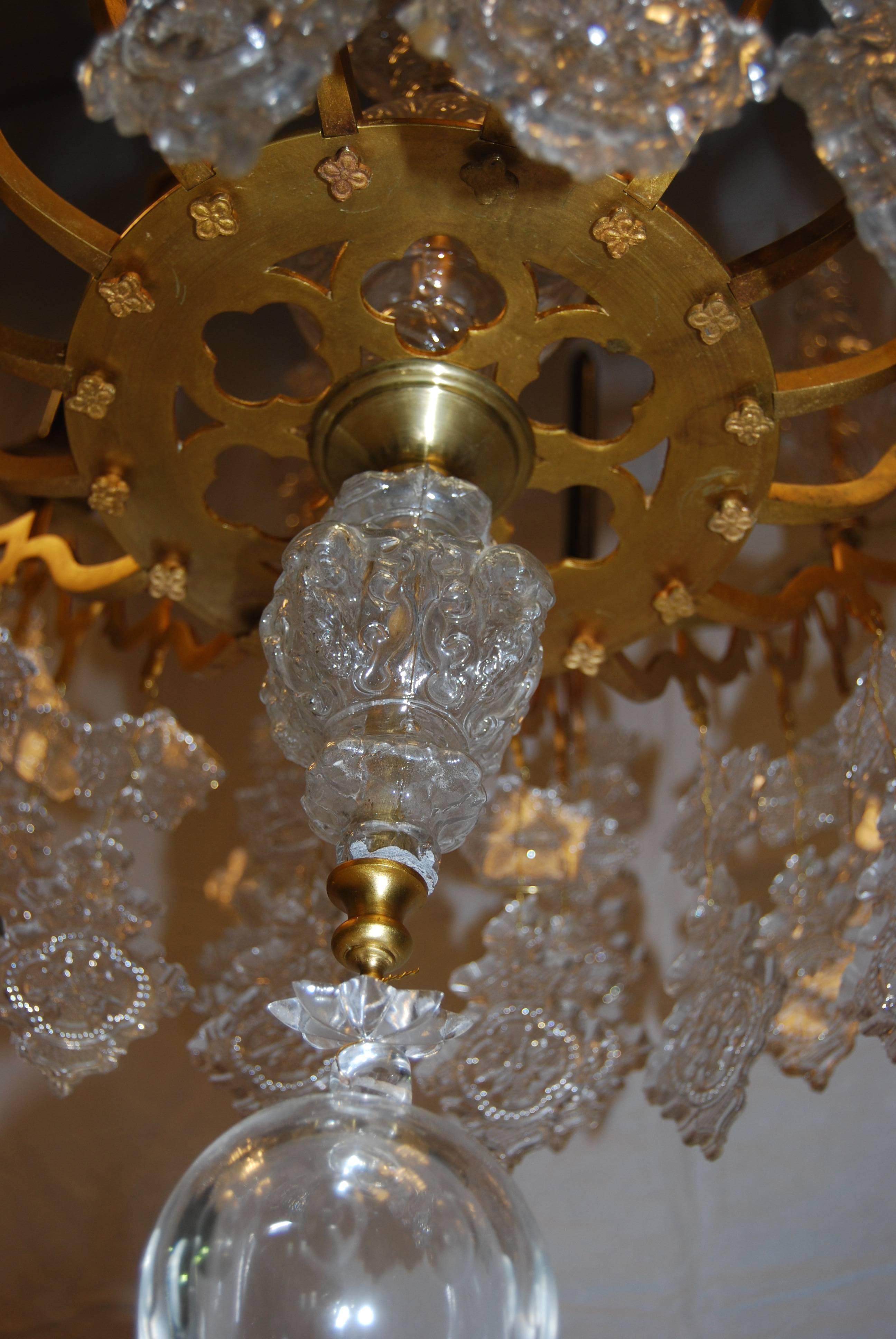 Mid-18th Century Louis XV Style Chandelier from France For Sale 2