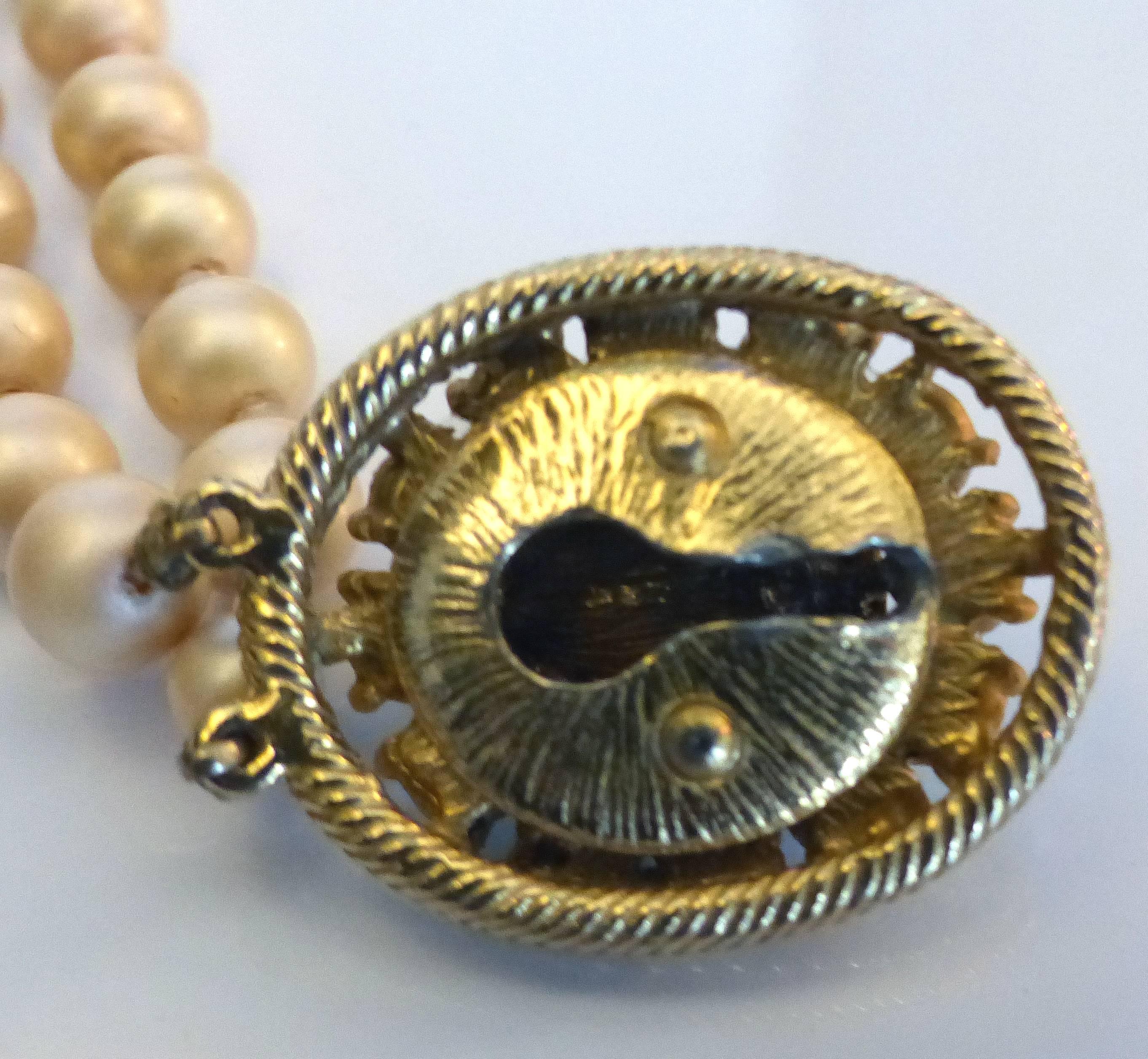 Metal Elsa Schiaparelli Graduated Pearl Necklace