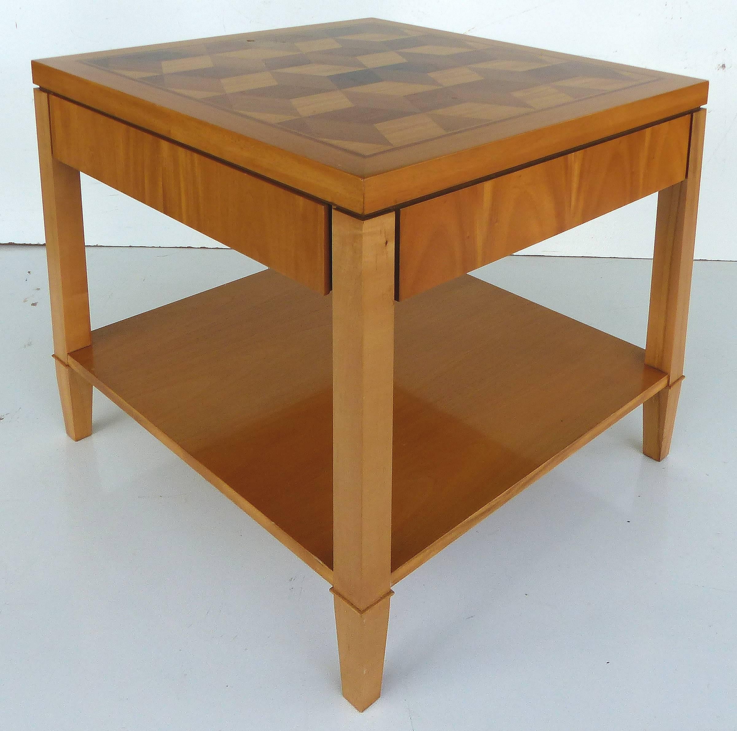 Mid-Century Baker Inlaid Geometric Design Side Table In Good Condition For Sale In Miami, FL