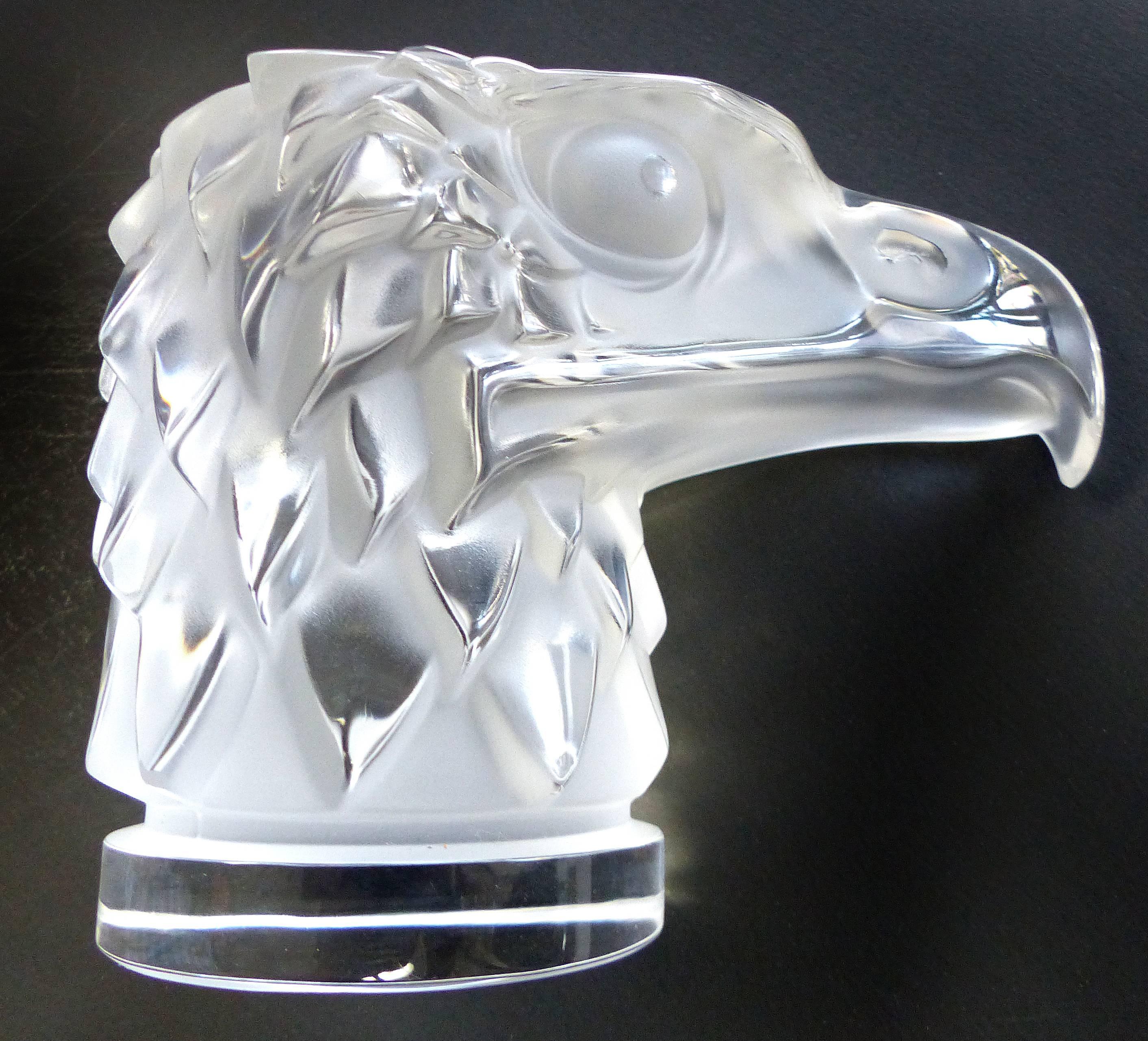 Mid-Century Lalique Carved Crystal Eagle Head Paperweight Ornament In Excellent Condition In Miami, FL