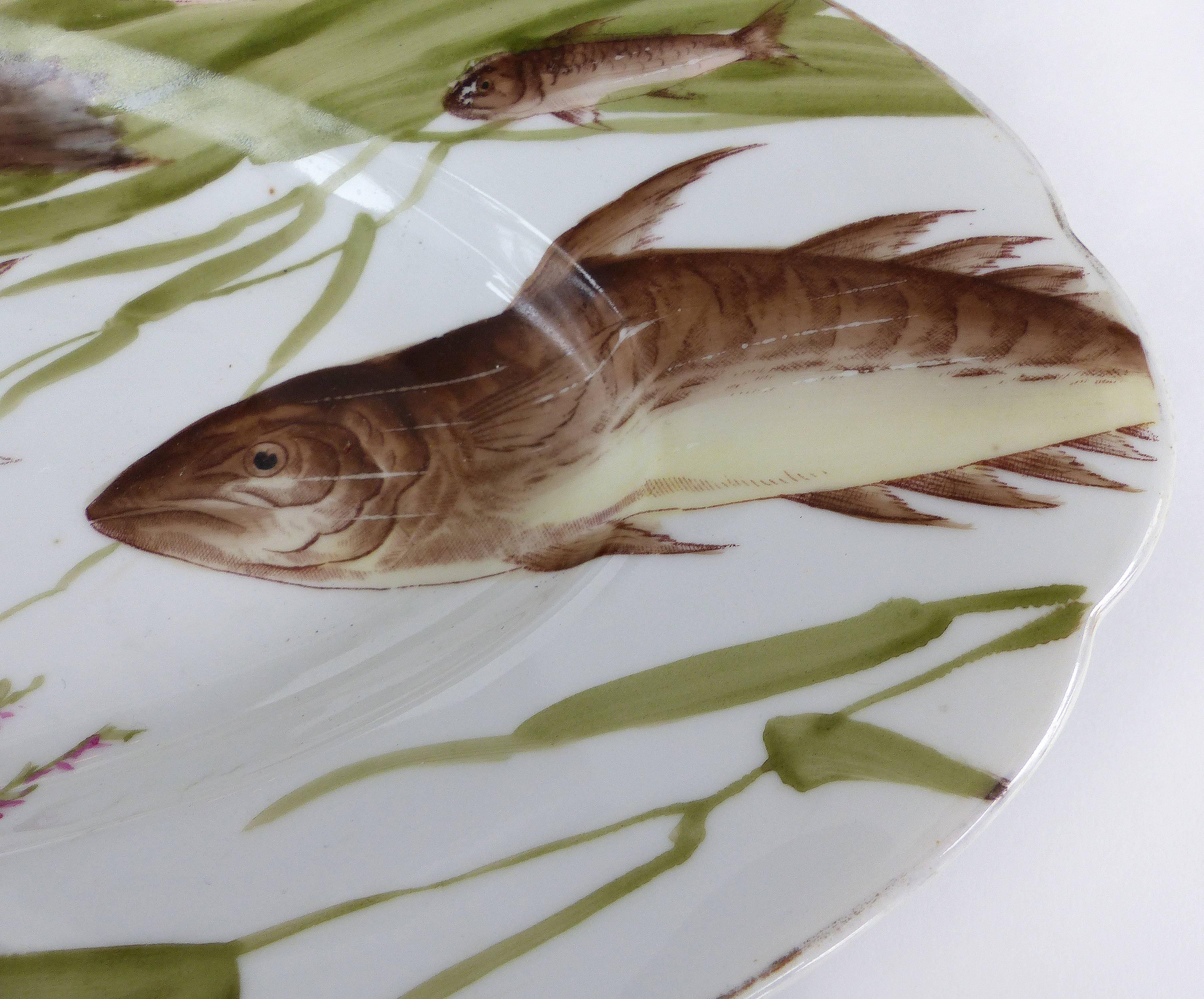 Antique Bawo Dotter Karlsbad Bbd Carlsbad Austria Hand-Painted Fish Platter In Good Condition In Miami, FL