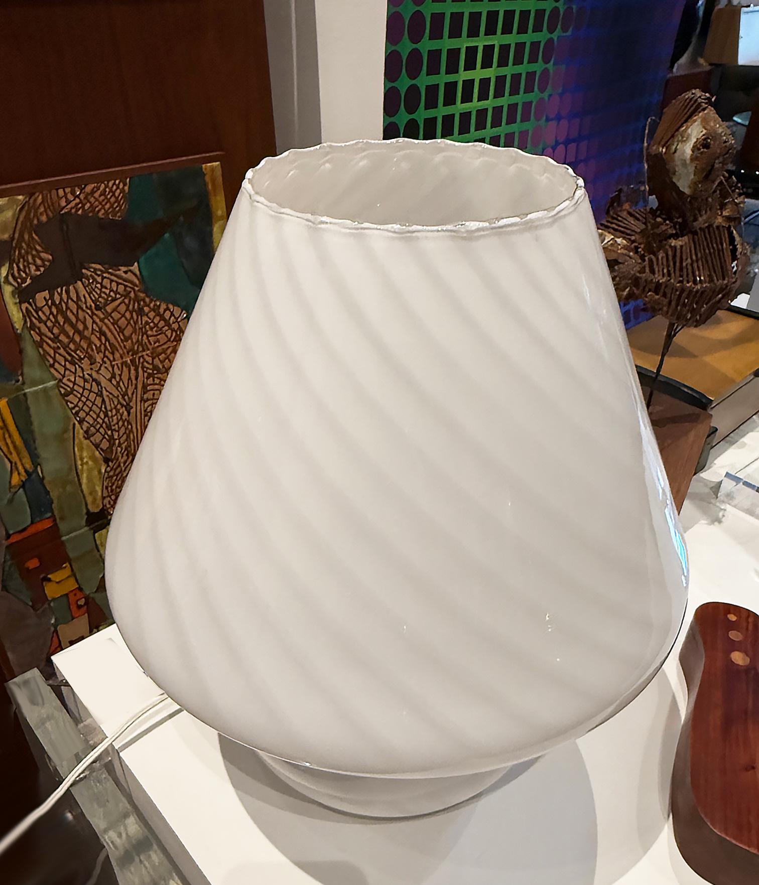 Italian Mid-century Vitri Swirled Blown Murano Glass Table Lamp For Sale