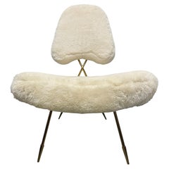 Fauteuil de détente « Maxime » en peau de mouton de Jonathan Adler