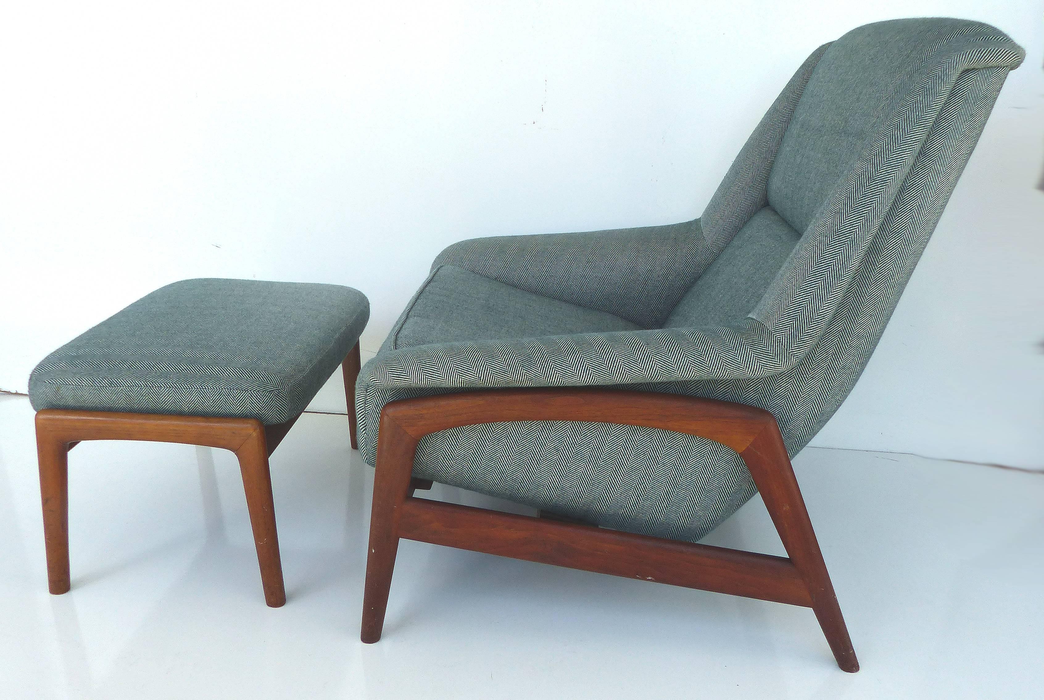 dux lounge chair