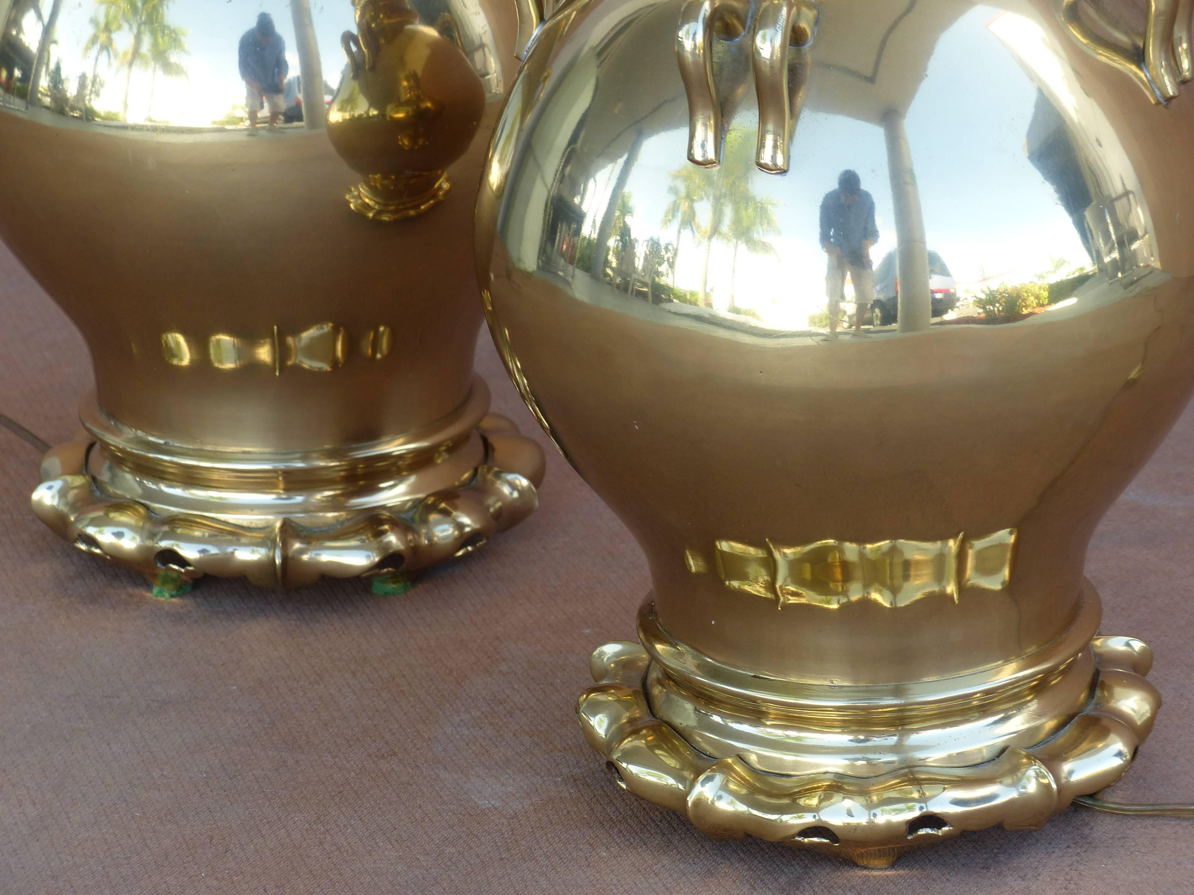 Mid-Century Modern Marbro Brass Vessel Form Table Lamps In Good Condition In Miami, FL