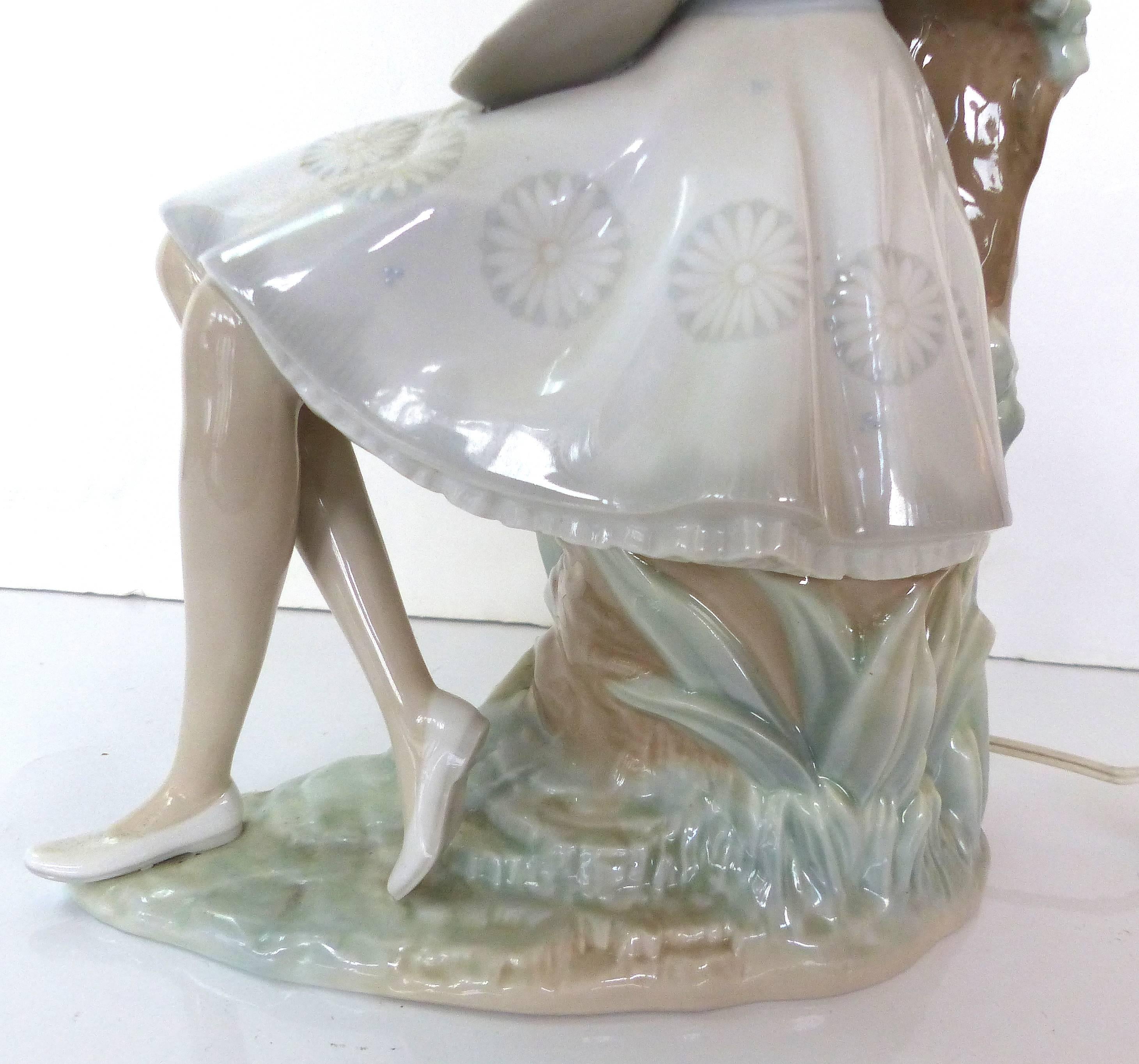 Glazed Pair of 1970s Lladro Figural Musical Lamps