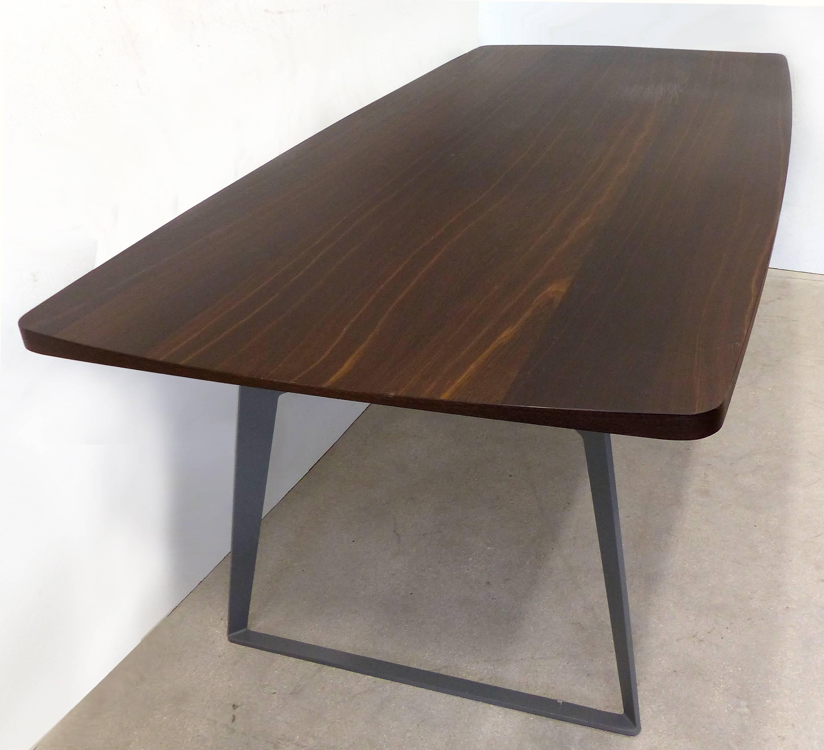 Carlo Colombo Clipper Table from Poliform

Offered for sale is an authentic Carlo Colombo 