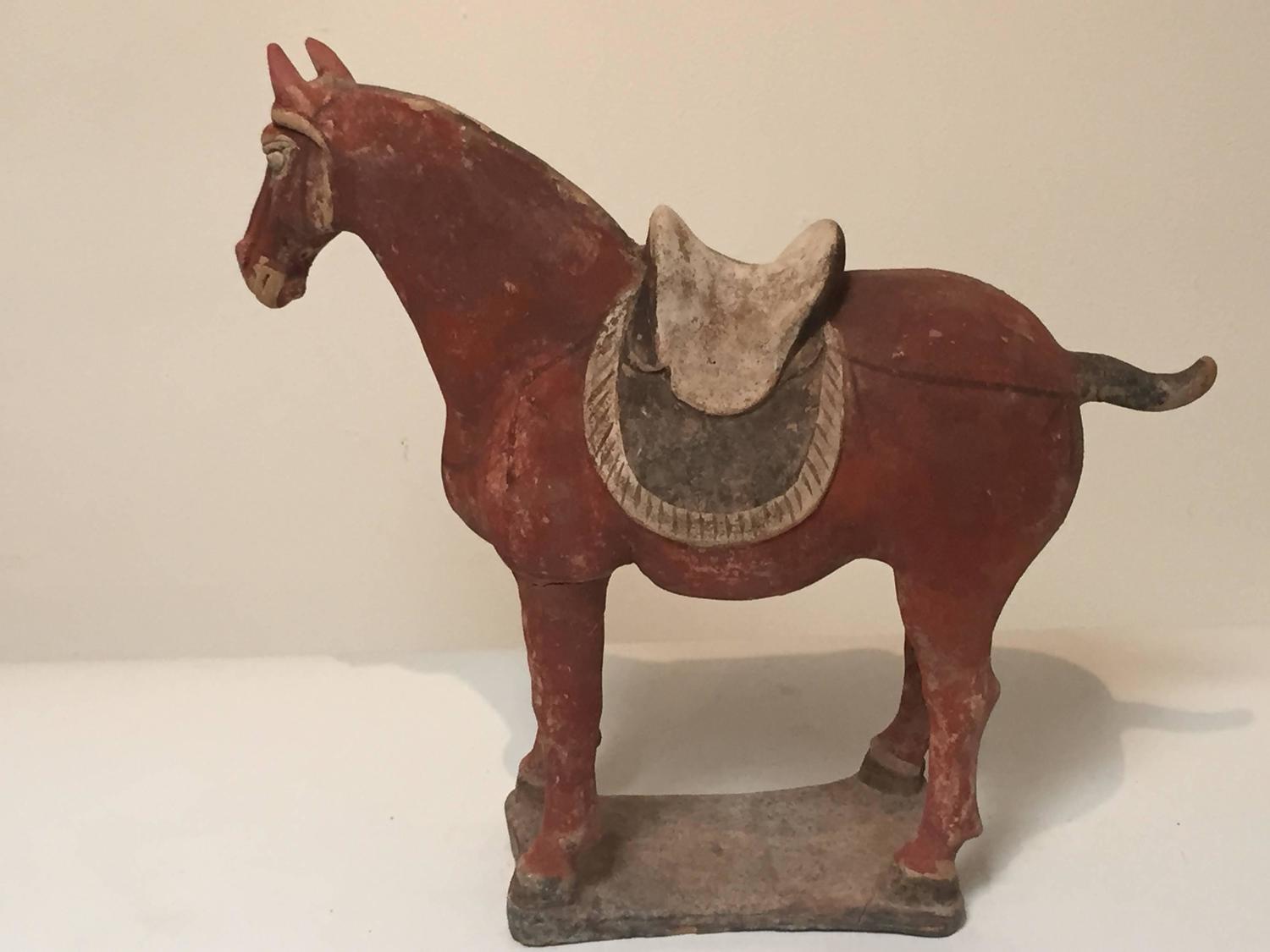 8th Century Tang Dynasty Horse with Pigments For Sale at 1stdibs